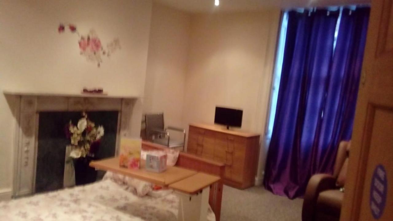 Carer 4 You Residential Home Upholland Esterno foto